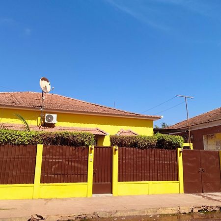 Appartamento Apartamento Casa Cacheu 2 Bissau Esterno foto